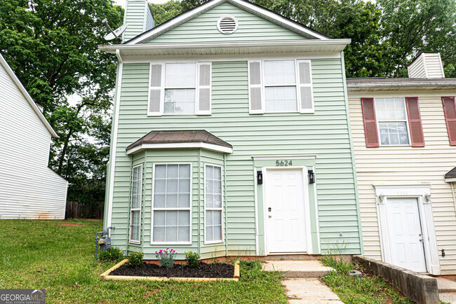 property at 5624 Stonington Trace Pkwy