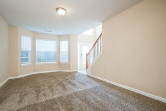 369 Kentwood Springs Dr in Hampton, GA - Building Photo - Building Photo