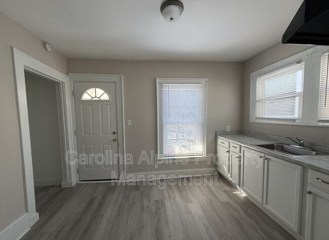 1621 N Hamilton St in High Point, NC - Building Photo - Building Photo