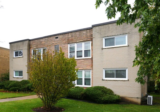 1208 E Northwest Hwy in Arlington Heights, IL - Building Photo - Building Photo