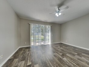 4943 Whistling Pines Ct in Wesley Chapel, FL - Building Photo - Building Photo