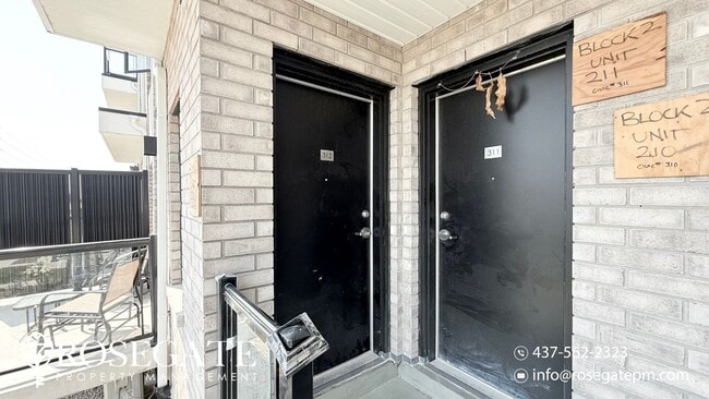 1695 Dersan St in Pickering, ON - Building Photo - Building Photo