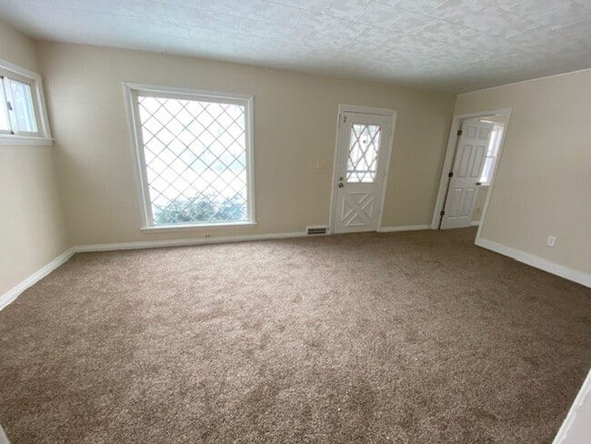 1381 Orrin St in Akron, OH - Building Photo - Building Photo