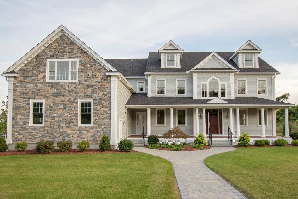 12 Cart Path Ln in Lexington, MA - Building Photo