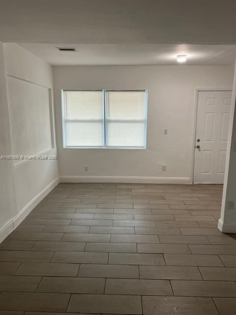 274 E 9th St in Hialeah, FL - Building Photo - Building Photo