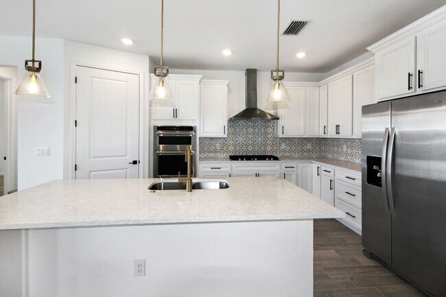 25513 Royal Tern Ln in Englewood, FL - Building Photo - Building Photo