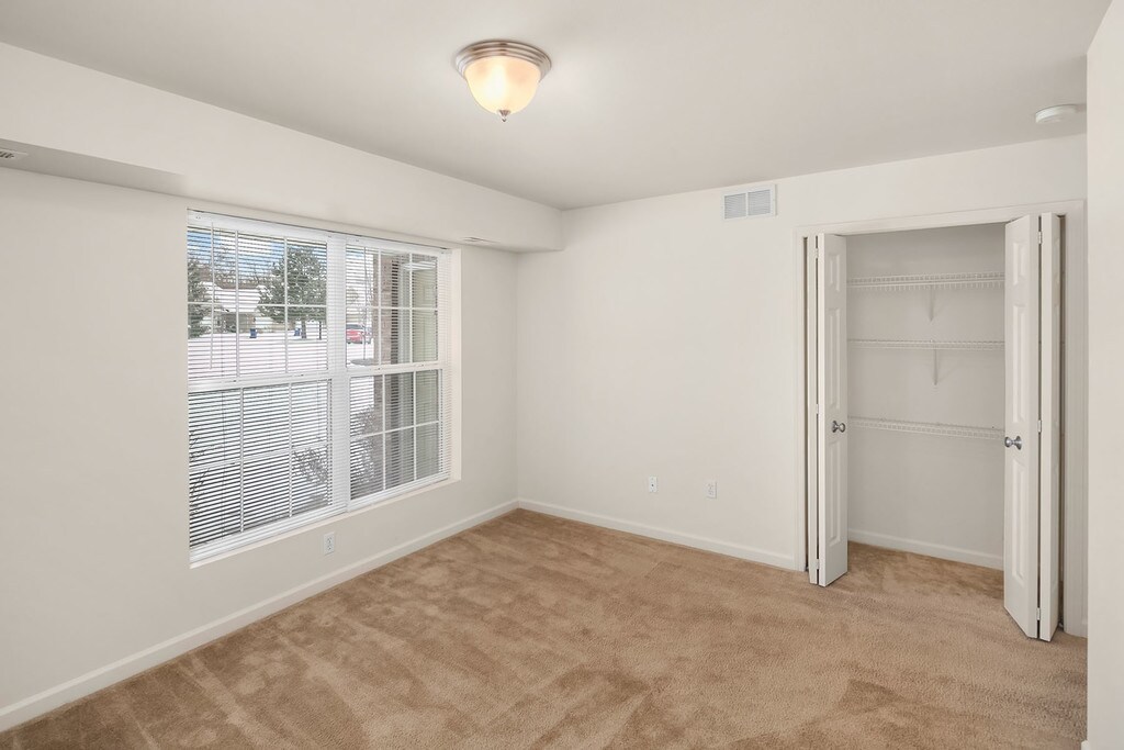 Mallard Pond Apartments & Condos in Howell, MI