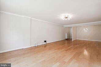 7621 Tremayne Pl in McLean, VA - Building Photo - Building Photo