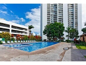 98-410 Koauka Loop, Unit 27D in Aiea, HI - Building Photo - Building Photo