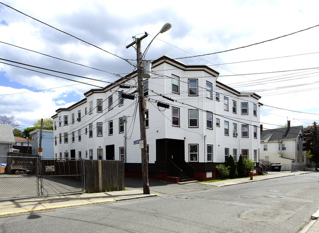 16-20 Albany St in Lynn, MA - Foto de edificio - Building Photo