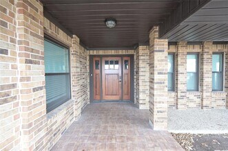 2106 S Colorado St in Lockhart, TX - Building Photo - Building Photo