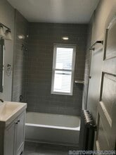 109 Pleasant St, Unit 2 in Boston, MA - Foto de edificio - Building Photo