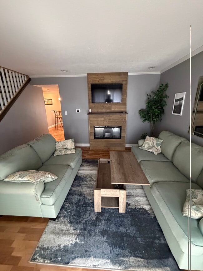 1343 Headlee Ave in Morgantown, WV - Building Photo - Building Photo