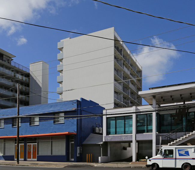 Waialae Towers in Honolulu, HI - Foto de edificio - Building Photo