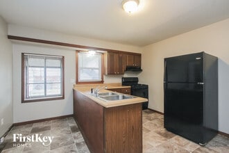 311 N Boehning St in Indianapolis, IN - Foto de edificio - Building Photo