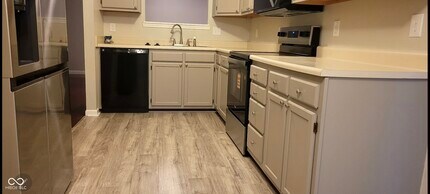 5626 Prince Woods Cir in Indianapolis, IN - Building Photo - Building Photo