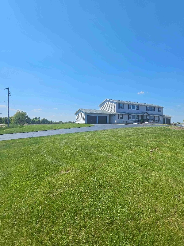 106 W Rose-Eld Rd in Rosendale, WI - Building Photo - Building Photo