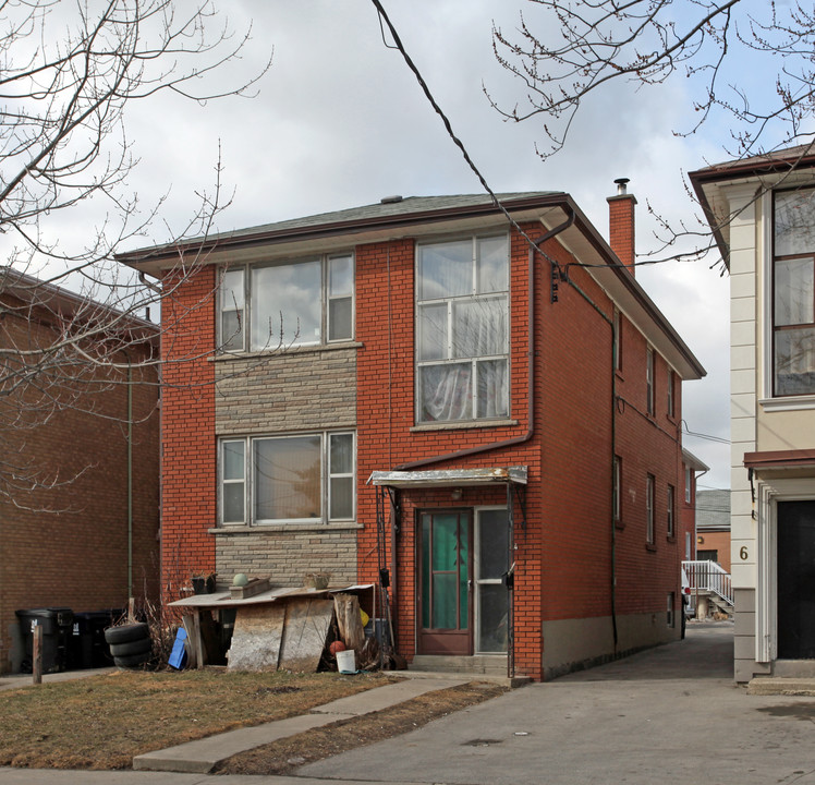 4 Wesley St in Toronto, ON - Building Photo