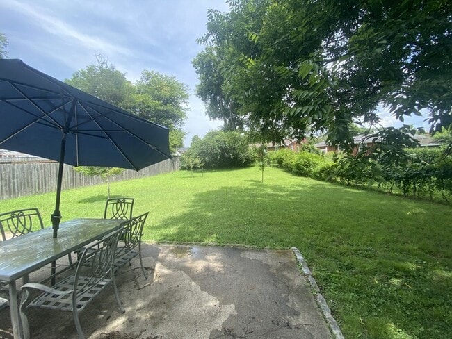 6416 Henry Ford Dr, Unit townhouse in Nashville, TN - Foto de edificio - Building Photo