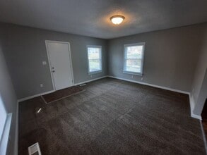 2722 Sheridan Ave in Des Moines, IA - Building Photo - Building Photo