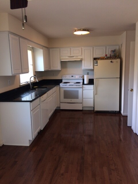 3088 Covington St in Fairfax, VA - Building Photo