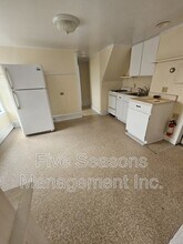 465-467-467 Colchester Ave in Burlington, VT - Building Photo - Building Photo