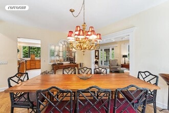 79 Moses Ln in Southampton, NY - Building Photo - Building Photo
