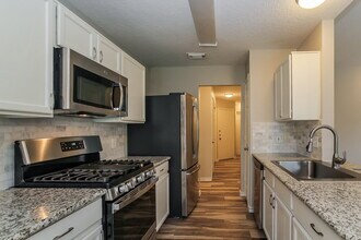 18207 Trinity Knoll Way in Humble, TX - Foto de edificio - Building Photo