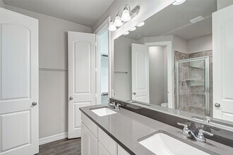 11014 Cres Light Way in Houston, TX - Building Photo - Building Photo