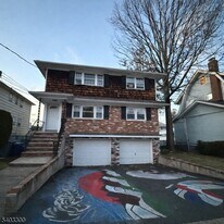 17 Union Ave in Maplewood, NJ - Building Photo
