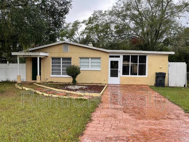 8702 Tupelo Dr in Tampa, FL - Building Photo - Building Photo