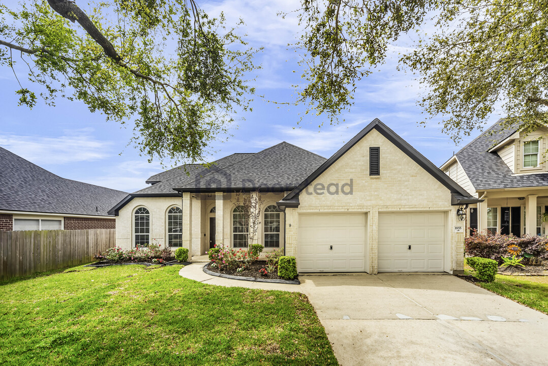 1855 Silent Shore Ct in League City, TX - Foto de edificio