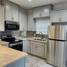 9 N Clarence Ave in Edinburg, TX - Building Photo - Building Photo