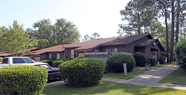 1720 Debby Ave in Pensacola, FL - Building Photo - Building Photo