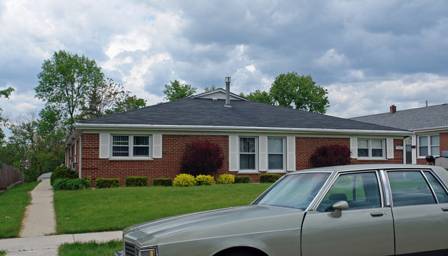 Short Street Apartments in Lemont, IL - Building Photo - Building Photo