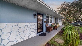 9478 SW 51st St in Cooper City, FL - Building Photo