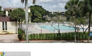 3301 NW 47th Terrace-Unit -116 in Lauderdale Lakes, FL - Foto de edificio - Building Photo