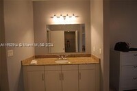 7280 SW 90th St in Miami, FL - Building Photo - Building Photo