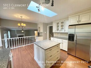 5913 Clermont Landing Ct in Burke, VA - Building Photo - Building Photo