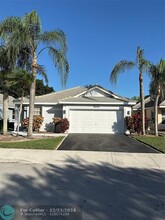 9243 Arborwood Cir in Davie, FL - Building Photo - Building Photo