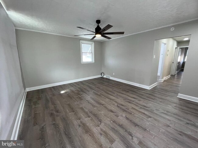 property at 1113 E Hunting Park Ave