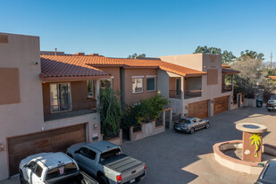 70-130 S Placita Colonia Solana in Tucson, AZ - Foto de edificio - Building Photo