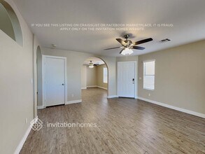 7836 Sedalia St in Las Vegas, NV - Foto de edificio - Building Photo