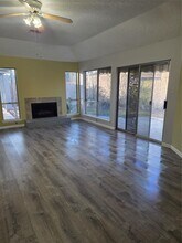 12406 Sungate Ln in Houston, TX - Foto de edificio - Building Photo