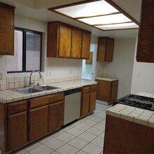 21640 Brook Dr-Unit -Unit D in Tehachapi, CA - Building Photo - Building Photo