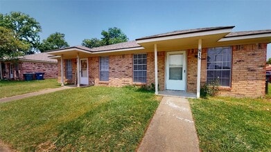 815 Llano Pl in College Station, TX - Building Photo - Building Photo