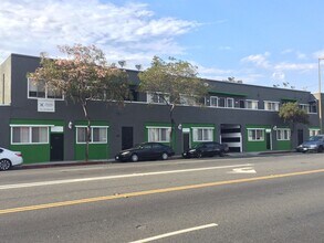 Glendale Terrace Apartments in Glendale, CA - Building Photo - Building Photo