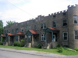 105 Sherman Pky in Newark, NY - Building Photo