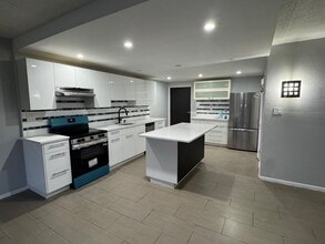 12 Dougherty Blvd in Glen Mills, PA - Foto de edificio - Building Photo