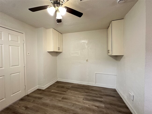 6905 Palestine St in Houston, TX - Building Photo - Building Photo